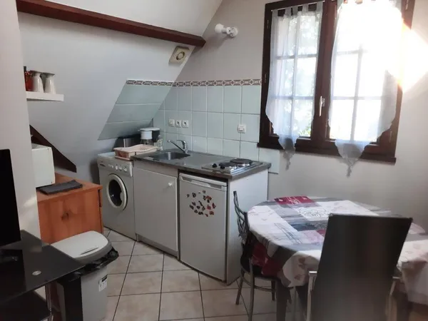 Studio 1 pièce 25 m² 