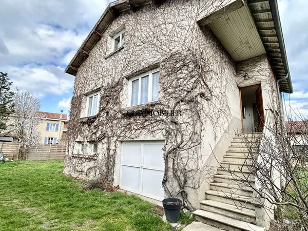 Propriété 6 pièces 143 m² 