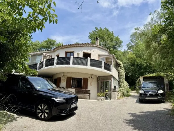 APPARTEMENT/ 94m2/ SAINT PAUL DE VENCE 