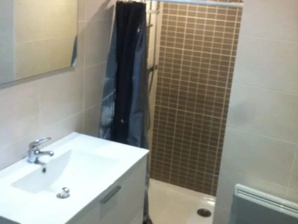 Studio de 30m2 avec petite chambre séparée à louer à St Lager 