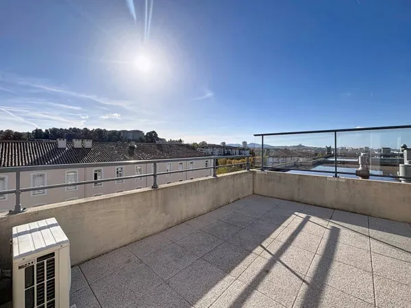 Appartement 1 pièce 52 m² 
