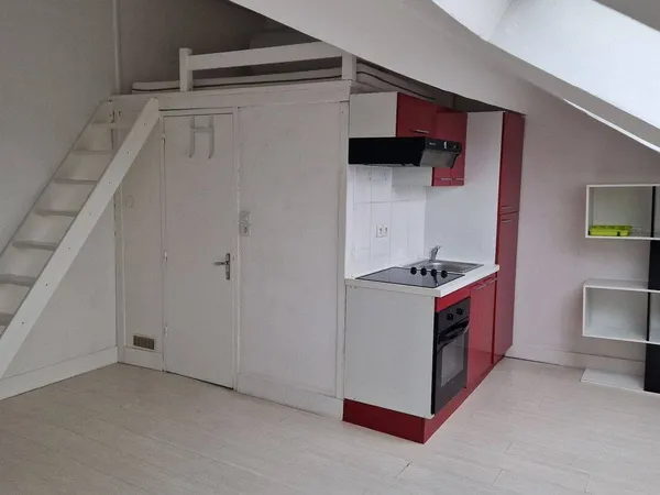 Studio 1 pièce 18 m² 