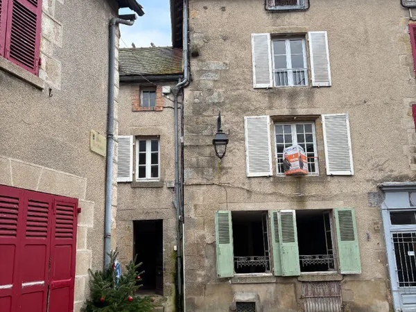 Immeuble Saint Benoit Du Sault 
