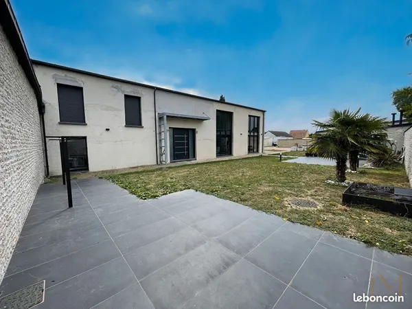 Propriété 7 pièces 258 m² 