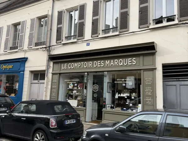 Mur de boutique - Coeur de ville / Emplacement n°1 