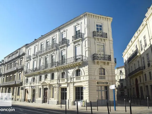 Studio 1 pièce 17 m² 
