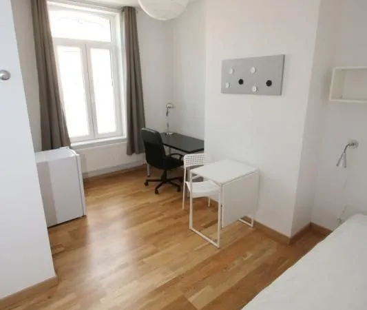 Chambre 1 pièce 15 m² 