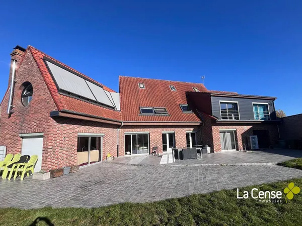 Maison 10 pièces 260 m² 