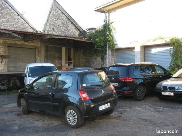Maison 1 pièce 550 m² 