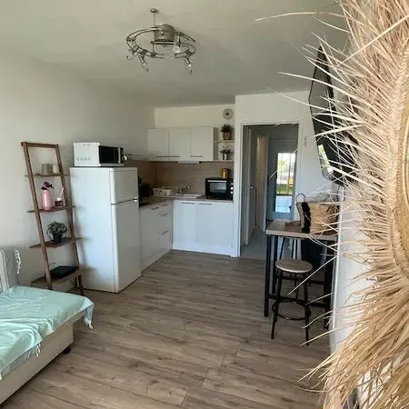 Studio à louer à l'année 
