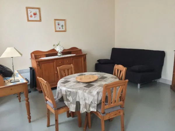 Studio 1 pièce 27 m² 