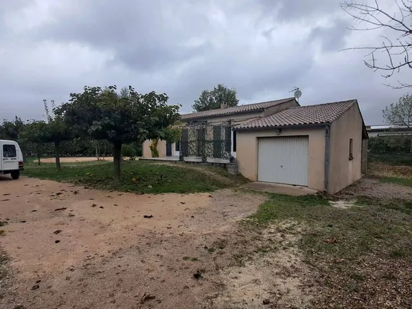 Maison de plain-pied 4 pièces 109 m² 
