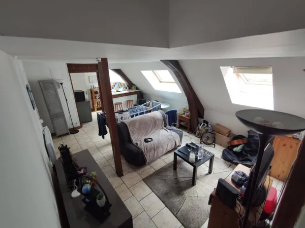 Studio 1 pièce 28 m² 