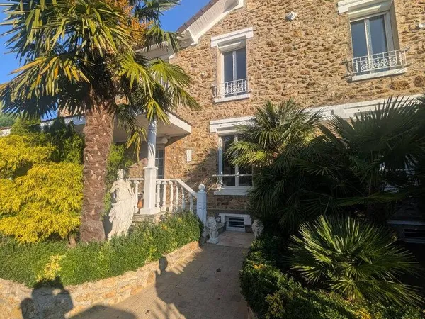 Maison 5 pièces 130 m² 