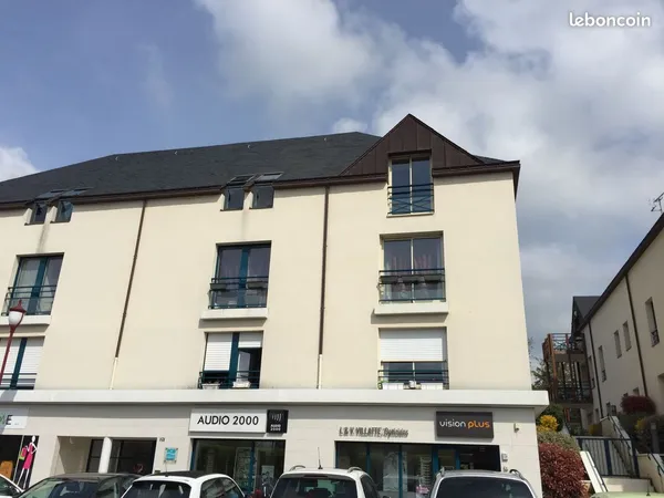 GRAND DUPLEX T4 100 m² PLEIN CENTRE SUCE SUR ERDRE MEUBLE 