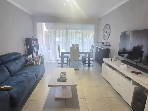 Appartement 2 pièces 56 m2 - Piscine - Nice ouest, Corniche 