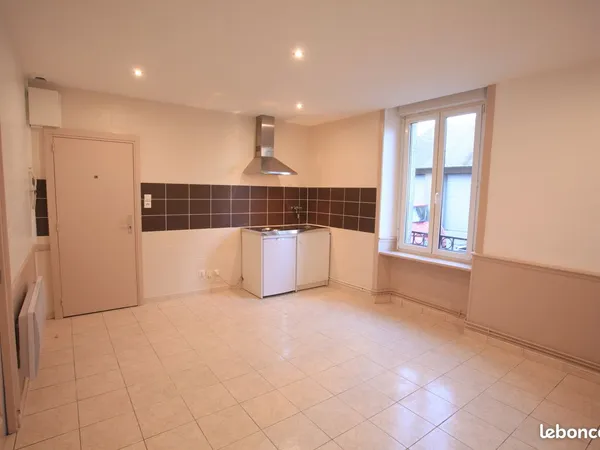 Loue appartement T2 - Fougères - 450 Euros 