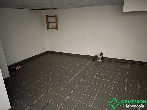 Local 60 m² ENGHIEN LES BAINS