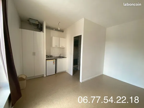 Studio 1 pièce 16 m² 