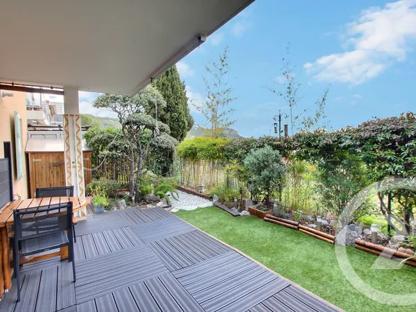 Appartement 4 pièces 82 m² 
