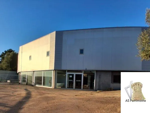 Local commercial 800 m² 
