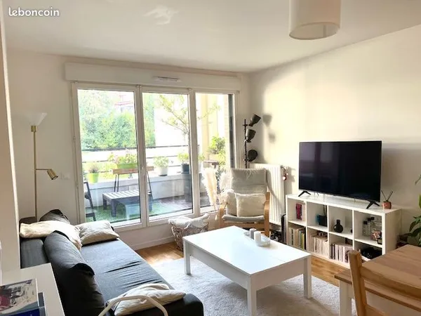 Location appartement 2 pièces 45 m² Viroflay (78220) avec Balcon 4m² et Parking 1.330 charges 
