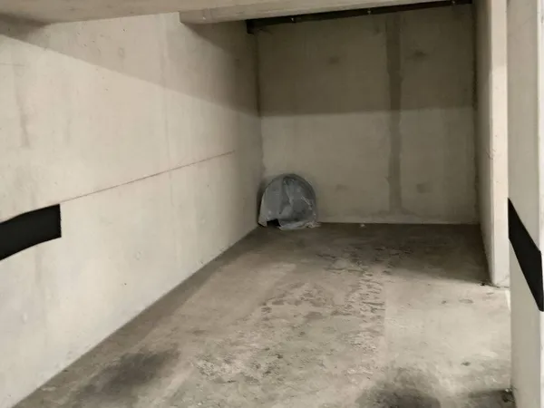 Parking 12 m² 