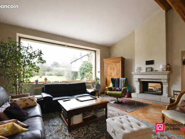 Maison 8 pièces 253 m² 