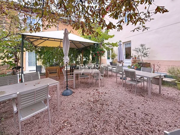Maison 2 pièces 400 m² 