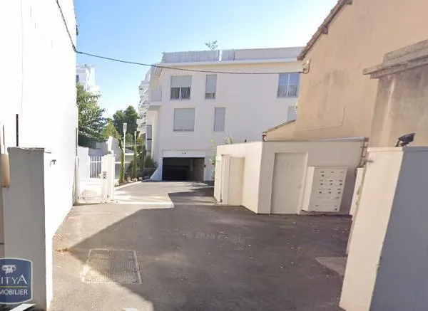 Parking - Garage Location Marseille 9e Arrondissement   100€
