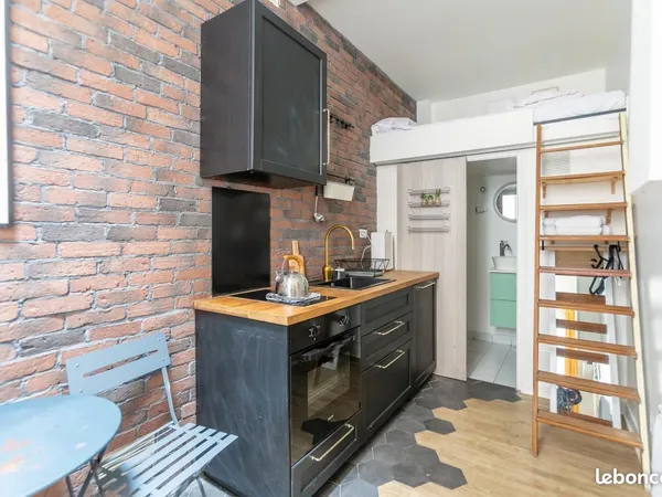 Studio 1 pièce 11 m² 