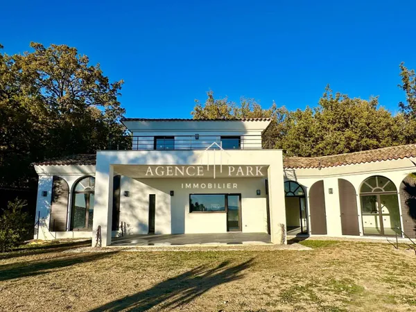 Villa 4 pièces 170 m² 