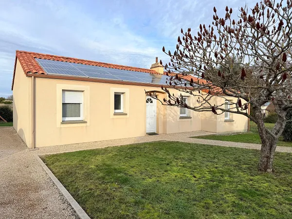 A vendre - Maison - 6 pièces - Proche Doué la Fontaine - D5992 