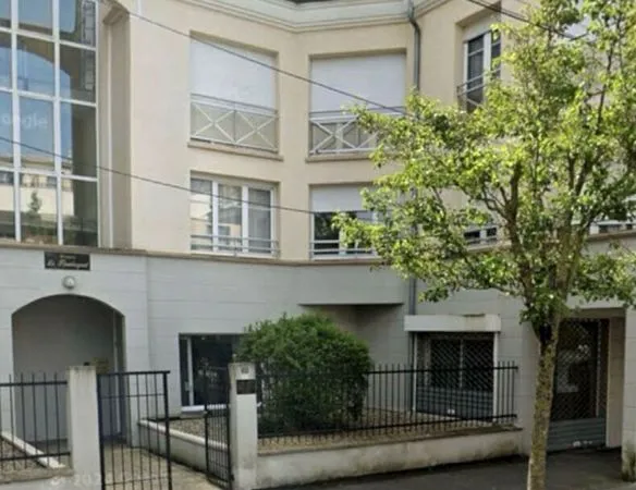 Parking/box 17 m² PONTAULT COMBAULT 