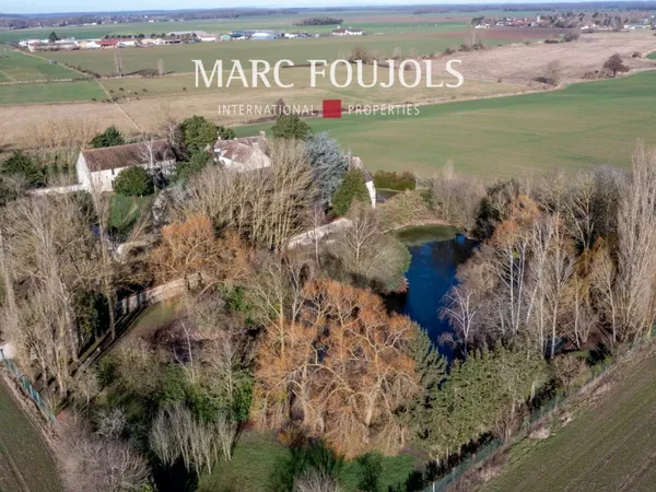 Ancienne ferme d'origine templière - Propriété de caractère dans 