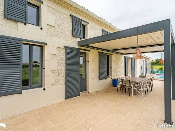 Maison 9 pièces 265 m² 