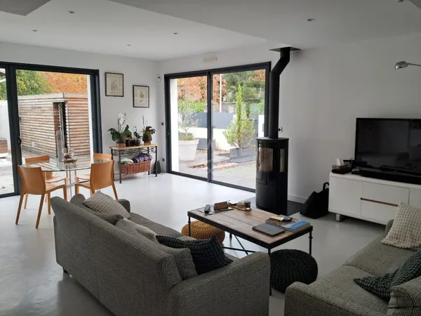 Maison 6 pièces 161 m² 