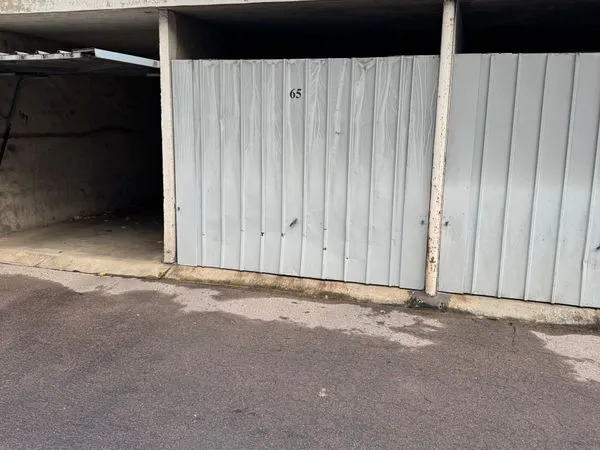 BOX/Parking fermé à louer dans un immeuble sécurisé à Boulogne Billancourt Nord 