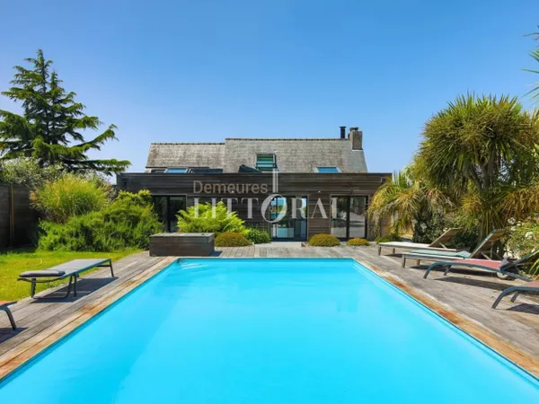 Villa vue sur le Golfe du Morbihan avec piscine 