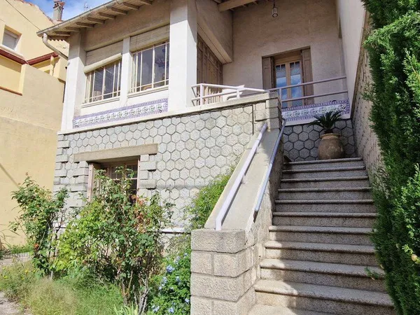 Maison 8 pièces 195 m² 