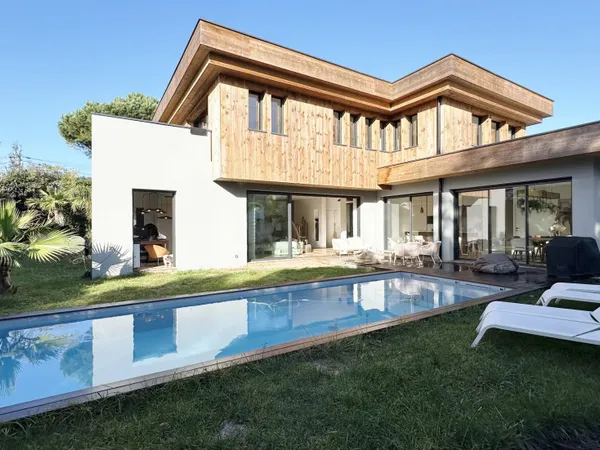 Villa d'architecte 6 pièces 215 m² 
