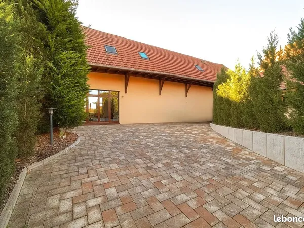 Grange 6 pièces 180 m² 