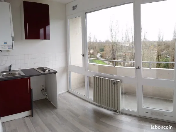 Studio 1 pièce 25 m² 