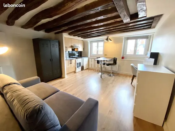 Studio 1 pièce 25 m² 