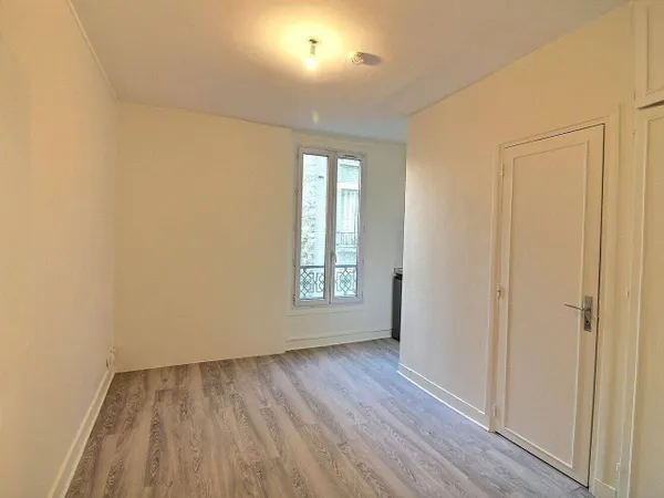 Appartement 1 pièce 14 m² 