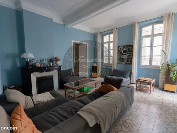 Appartement 3 pièces 150 m² 