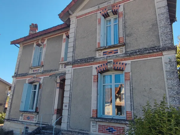Maison à 20 minutes à l'ouest de Bergerac et a 8 minutes de Sainte Foy La Grande ! 
