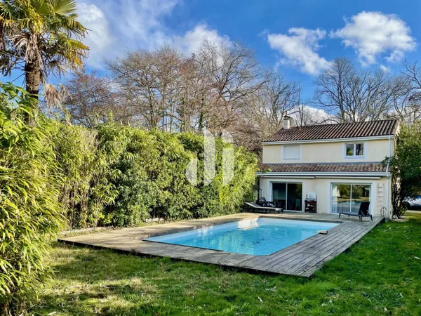 Maison 6 pièces 152 m² 