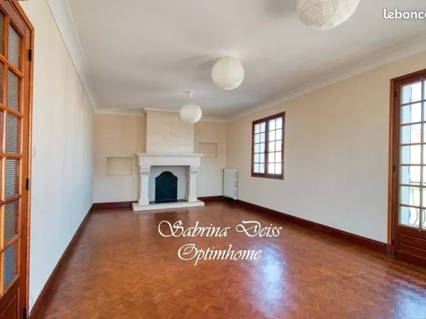 Maison 8 pièces 209 m² 