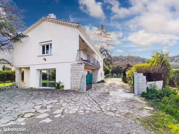 Maison 9 pièces 185 m² 